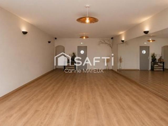Local commercial 83 m² – Double accès
