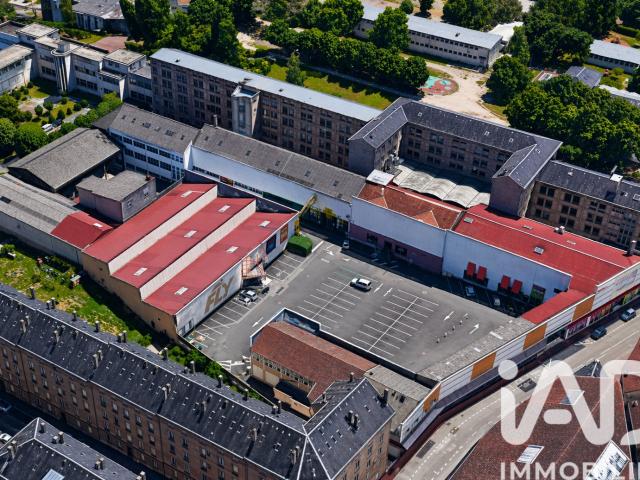 Local commercial 8 255 m²