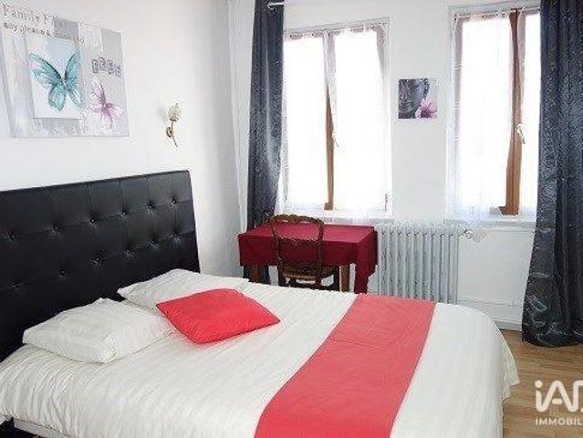 Local commercial 900 m²