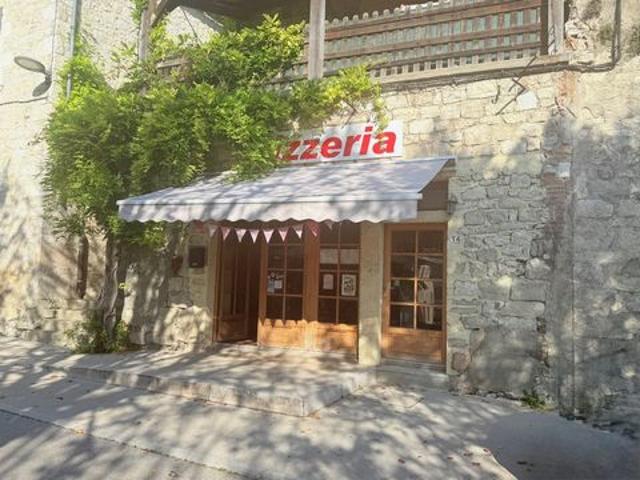 Local commercial/Boutique 65 m2 montcuq