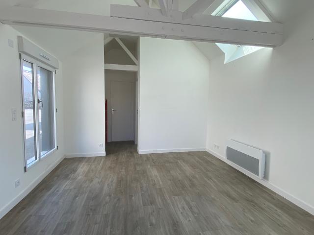 Local commercial/libéral type 1 26.89 m2 PIRE CHANCE