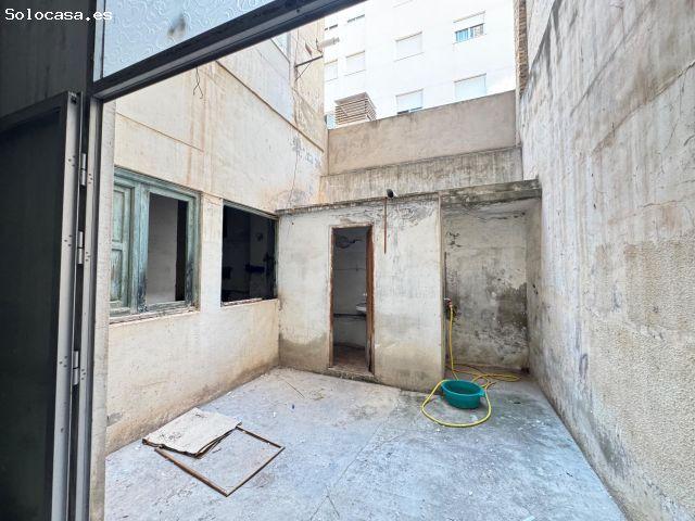 Local con cambio de uso aprobado a vivienda junto a la Estación de Renfe – Alicante