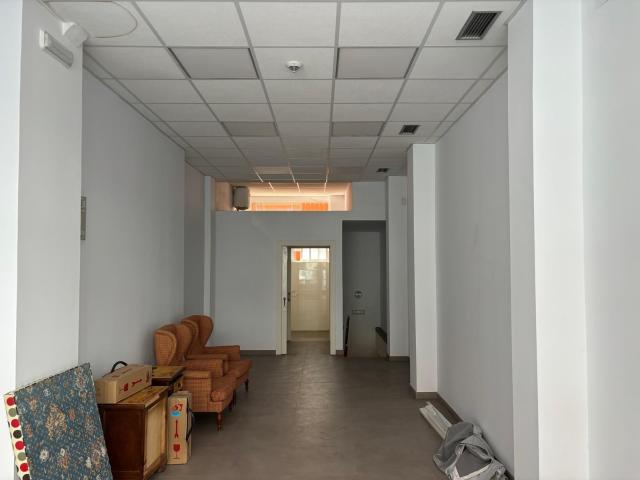 Local con cambio de uso en Torrelavega