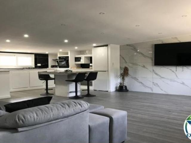 Local con apartamento en venta en la carretera de Roses a Cadaqués