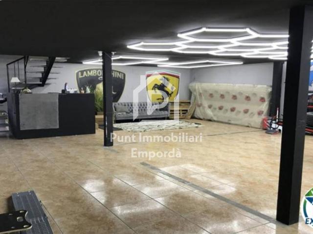 Local con apartamento en venta en la carretera de Roses a Cadaqués