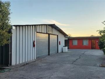 Local con galpón Cerro Navia con frete a calle Huelén | Espacios por CLP 2100. 00 en Cerro Navia