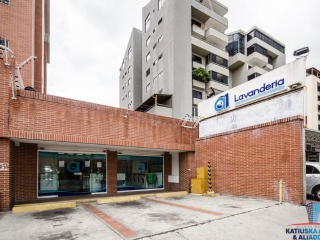 LOCAL CON FONDO DE COMERCIO LAVANDERIA BUENAVENTURA