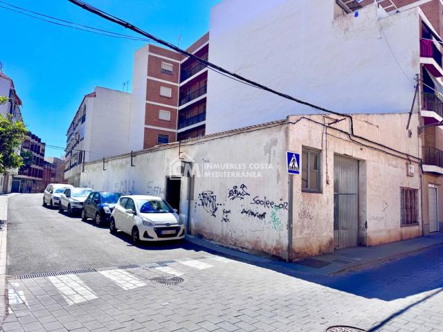 ️ LOCAL CON POTENCIAL DE EDIFICACIÓN EN ADRA – A ESCASOS METROS DEL PASEO MARÍTIMO