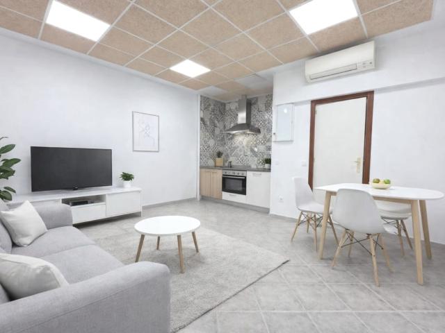 LOCAL CON VIVIENDA INTERIOR. CÉNTRICO EN ARGANDA