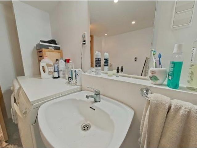 LOCAL CON VIVIENDA TRASTIENDA