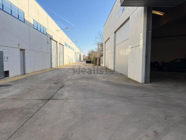Local, Constanti