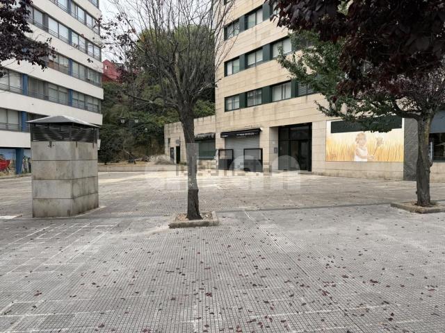 Local, Coia, Vigo