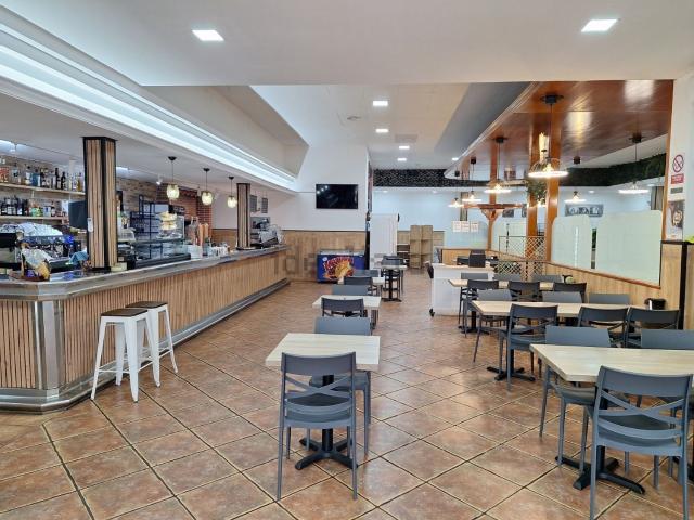Local, Cornellà de Llobregat