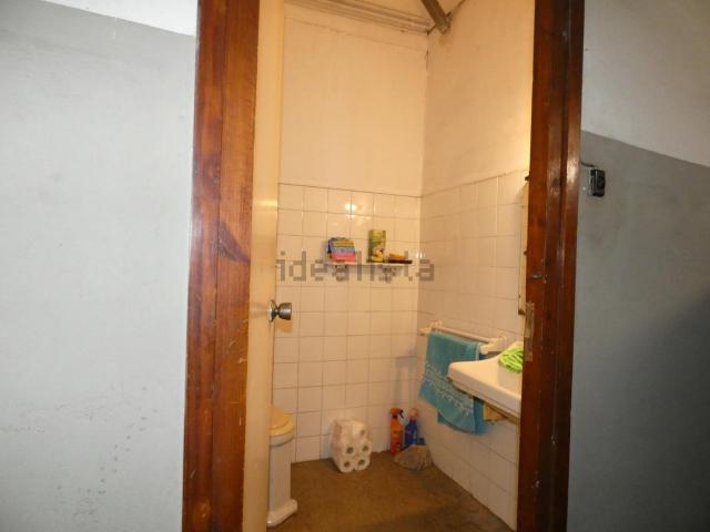 Local, Cornellà de Llobregat