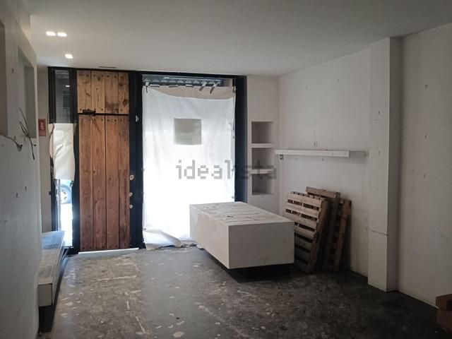 Local, Cornellà de Llobregat
