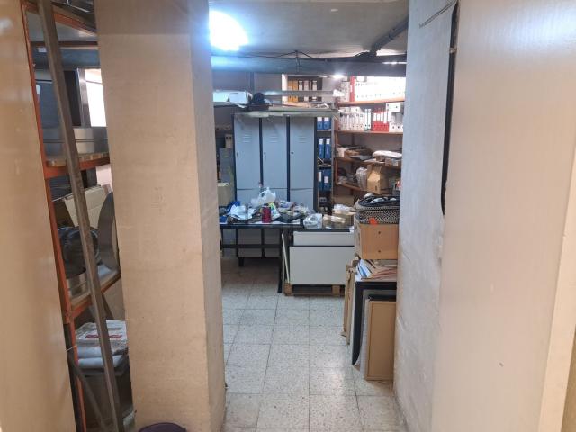 Local, Cornellà de Llobregat