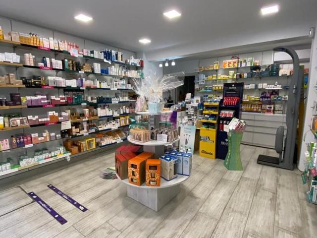 Local, Cornellà de Llobregat