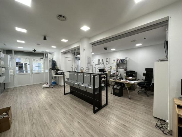 Local, Cornellà de Llobregat