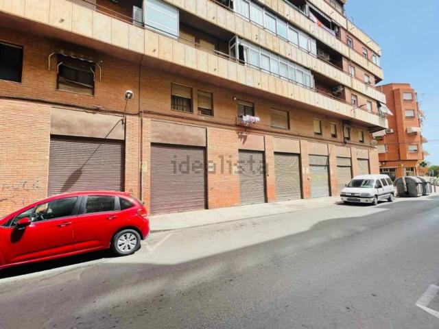 Local, Crevillente