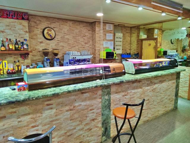 Local, Crevillente