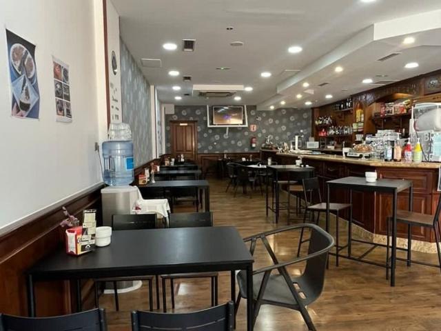 Local, Cullar Vega