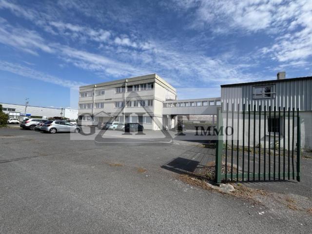 LOCAL D’ACTIVITÉ À VENDRE – NOGENT SUR OISE