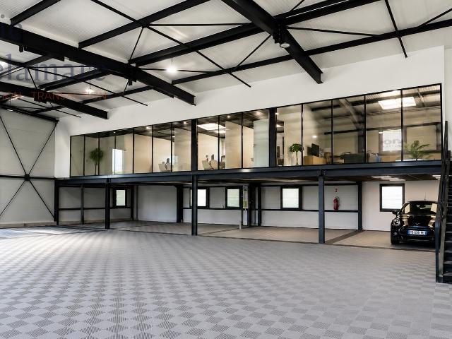 LOCAL D’ACTIVITÉ / SHOWROOM DE 512 M2 ARBIN 73