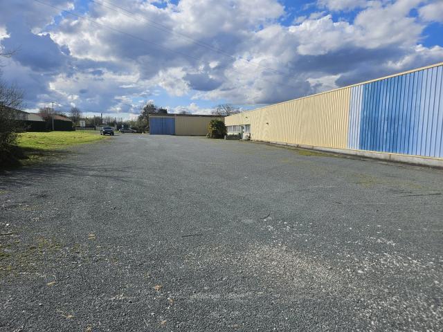 Local D Activite 3000m² Chaniers