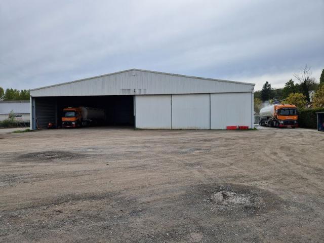 LOCAL D'ACTIVITE 800 m2 10 min de COMPIEGNE