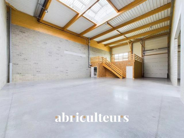 Local d'activité Chartres 600 m²