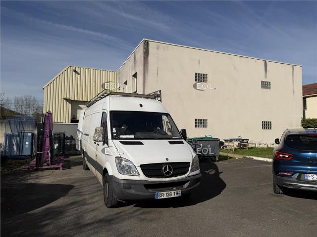 Local d'activité à vendre Combs la Ville Proche RER D et N104