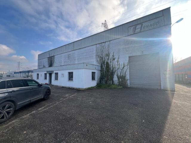Local d'activité à vendre Bordeaux Nord Proche A630 et N230