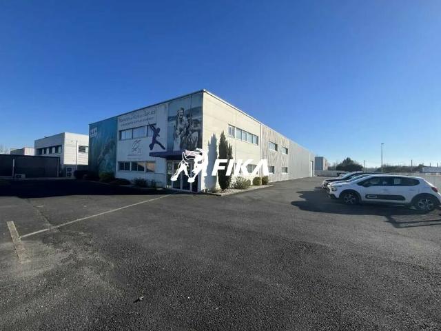 Local d'activité à vendre Beychac et Caillau RN89 sortie 7
