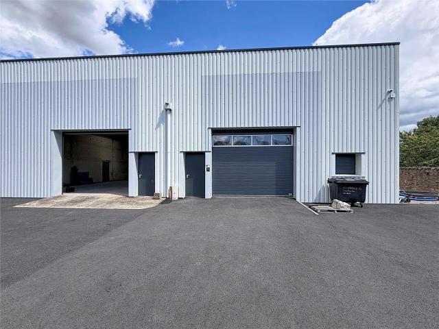 Local d'activité à vendre Belleville en Beaujolais Accès A6