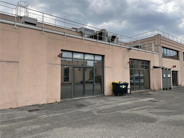 Local d'activité à vendre Bron Modulable et bien desservi