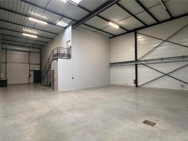 Local d'activité à vendre Genay Proximité A46 et A6