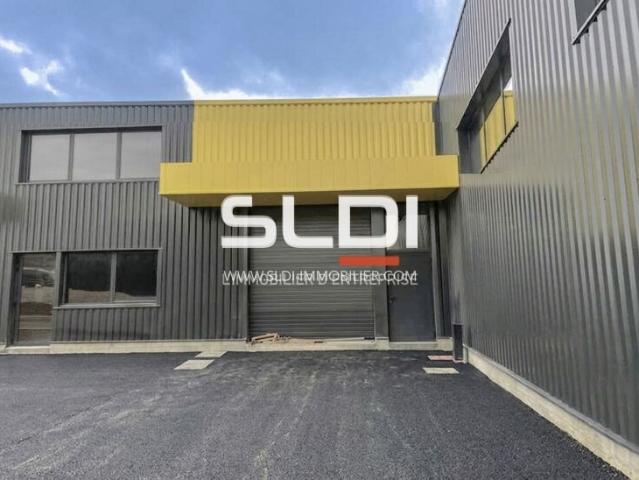 Local d'activité à vendre Frans Neuf avec mezzanine