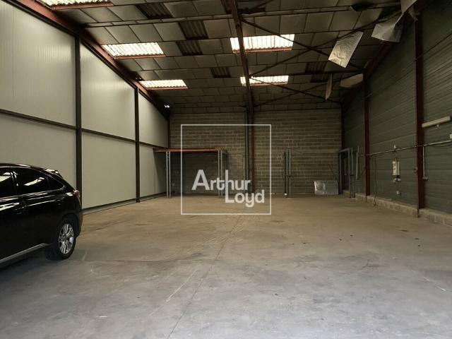 Local d'activité à vendre Moissy Cramayel Proche A5 et Francilienne