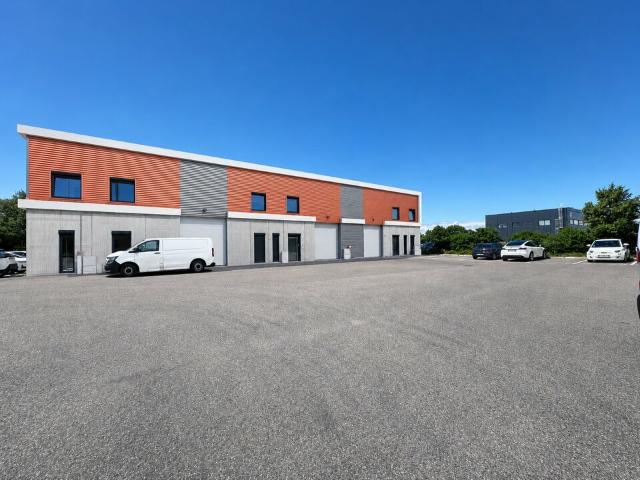 Local d'activité à vendre Meyzieu Parc sécurisé