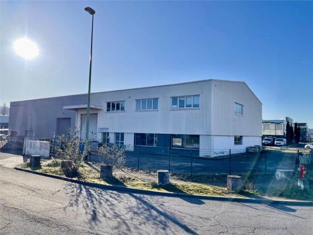 Local d'activité à vendre Saint Etienne du Rouvray Accès A13 A28