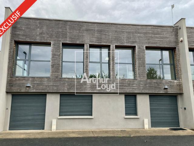 Local d'activité à vendre Saint Pierre du Perray Proche N104 A5