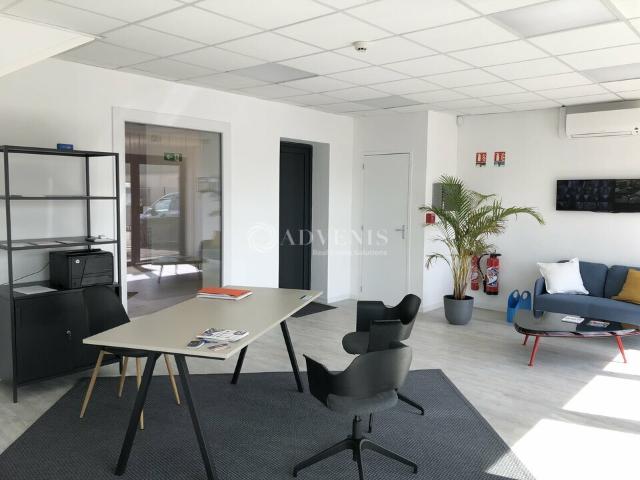 Local d'activité à vendre Seichamps Bureaux et stockage R+1