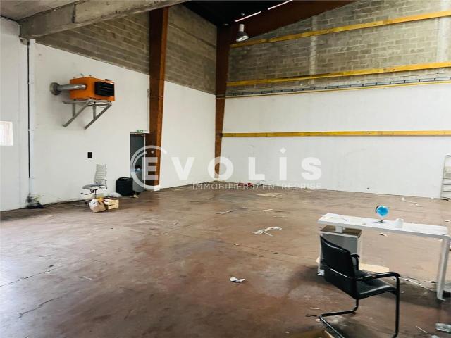 Local d'activité à vendre Pontault Combault Proche N4 et N104