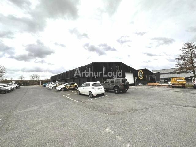 Local d'activité à vendre Reims 30 places de parking