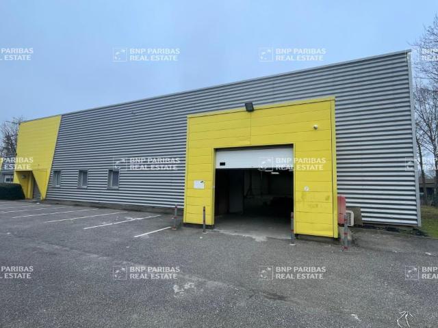 Local d'activité à louer Trappes Bureaux aménagés