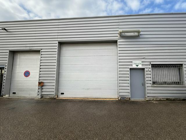Local d'activité à louer Villeurbanne Proche A42 et futur T9