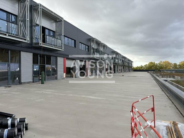 Local d'activité à louer Bobigny Proche A86 et transports