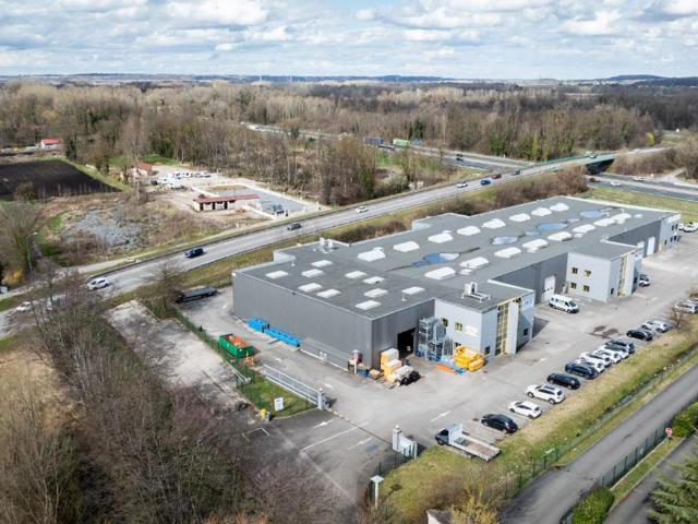 Local d'activité à louer La Verpillière Bureaux inclus