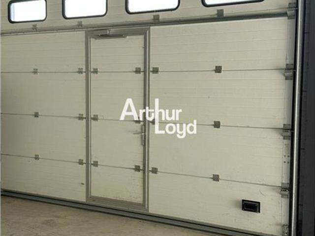 Local d'activité à louer Roquebrune sur Argens Proximité autoroute