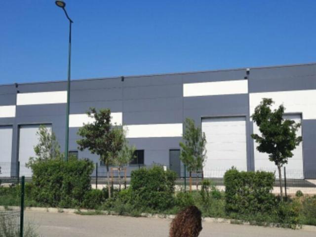 Local d'activité à louer Saint Laurent des Arbres Quartier en essor